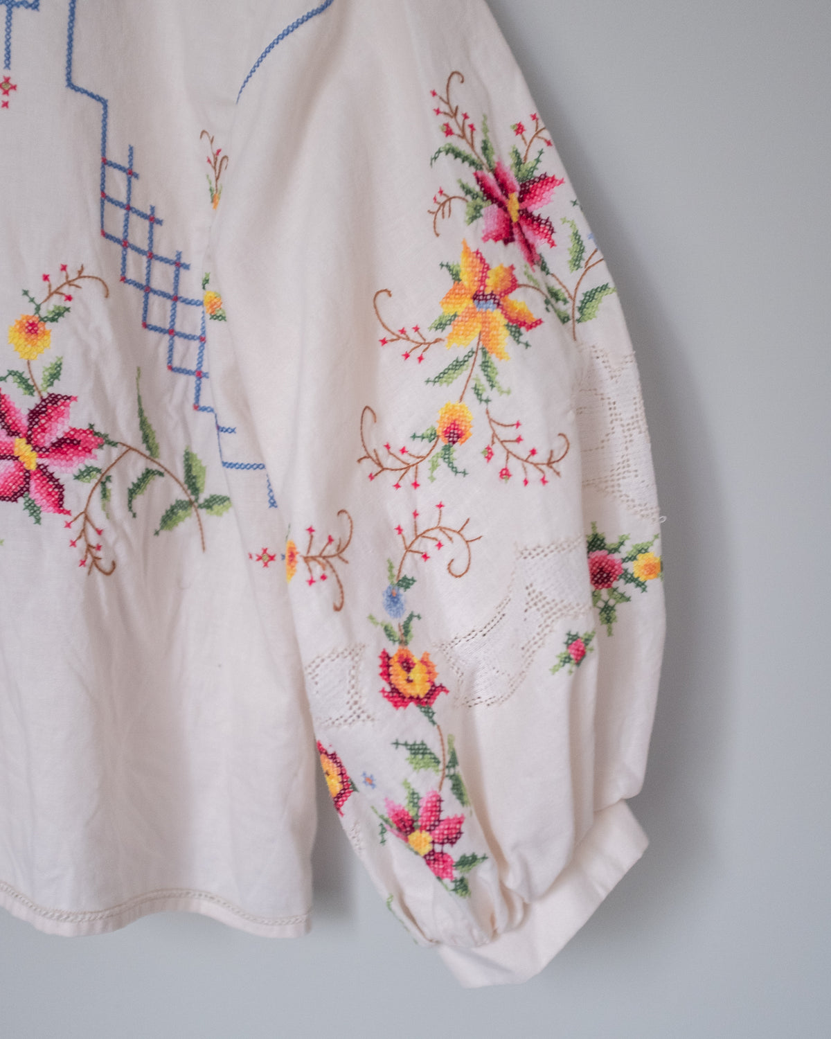 Puff Sleeve Blouse - Floral Needlepoint (Size 3)