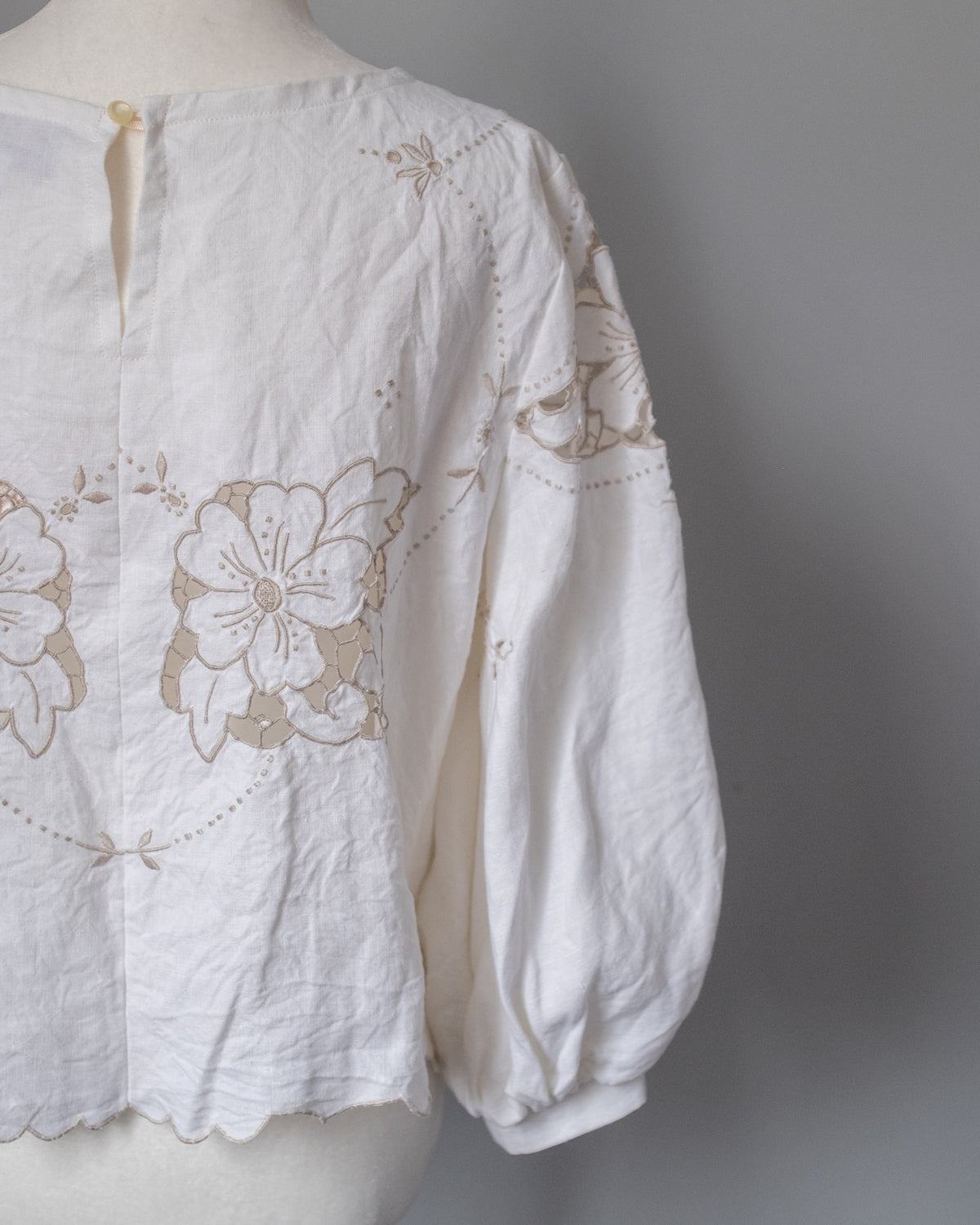 Puff Sleeve Blouse - Cream Linen Floral (Size 2)