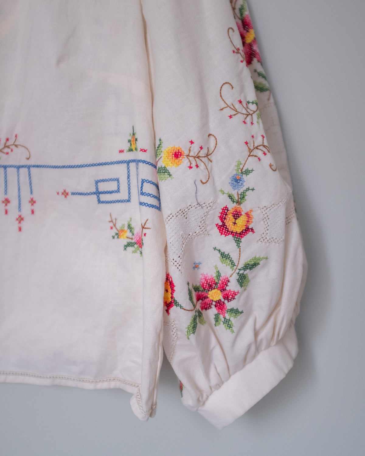 Puff Sleeve Blouse - Floral Needlepoint (Size 3)