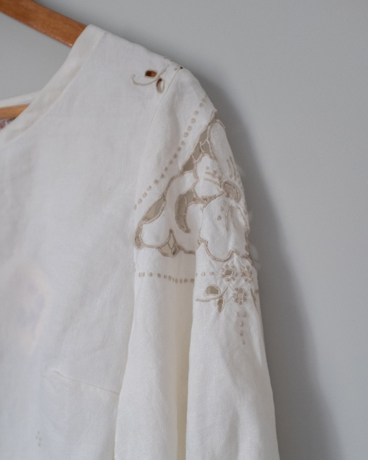 Puff Sleeve Blouse - Cream Linen Floral (Size 2)