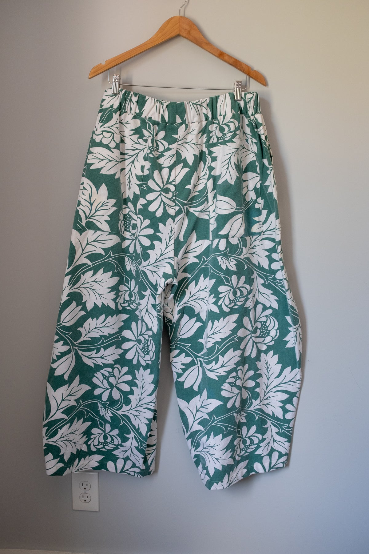 Summer Barrel Pant - Washed Green Floral