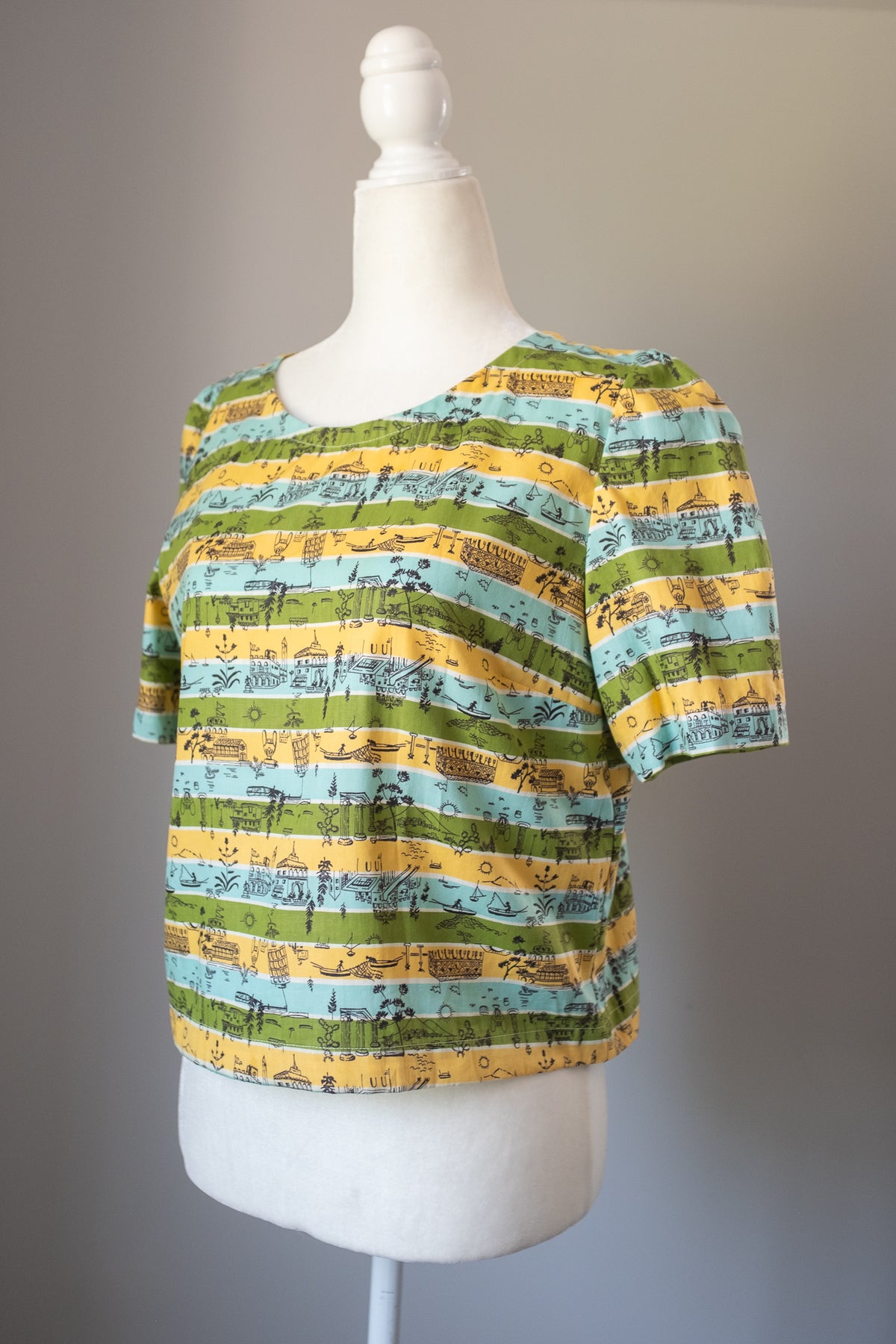 Summer Cropped Blouse - Vacation Print