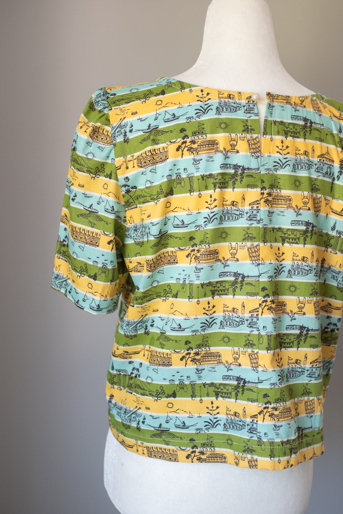 Summer Cropped Blouse - Vacation Print